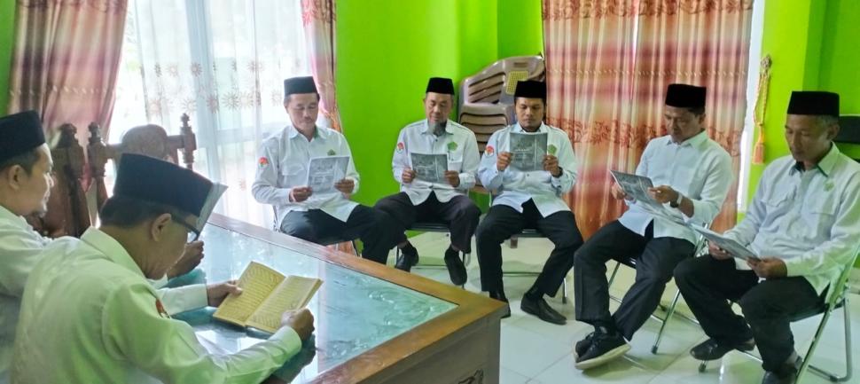 KUA Purbolinggo Lanjutkan Gema Shalawat Dalailul Khairat, Perkuat Tradisi Keagamaan