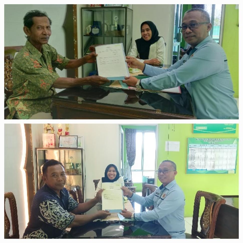 Perkuat Pengamanan Aset Wakaf, KUA Batanghari Serahkan Sertifikat