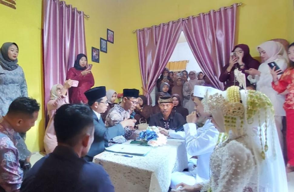 Pimpin Akad Nikah di Ratna Daya, Plh. Kepala KUA Raman Utara Ingatkan Pengantin: Pernikahan adalah Amanat Allah yang Harus Dijaga