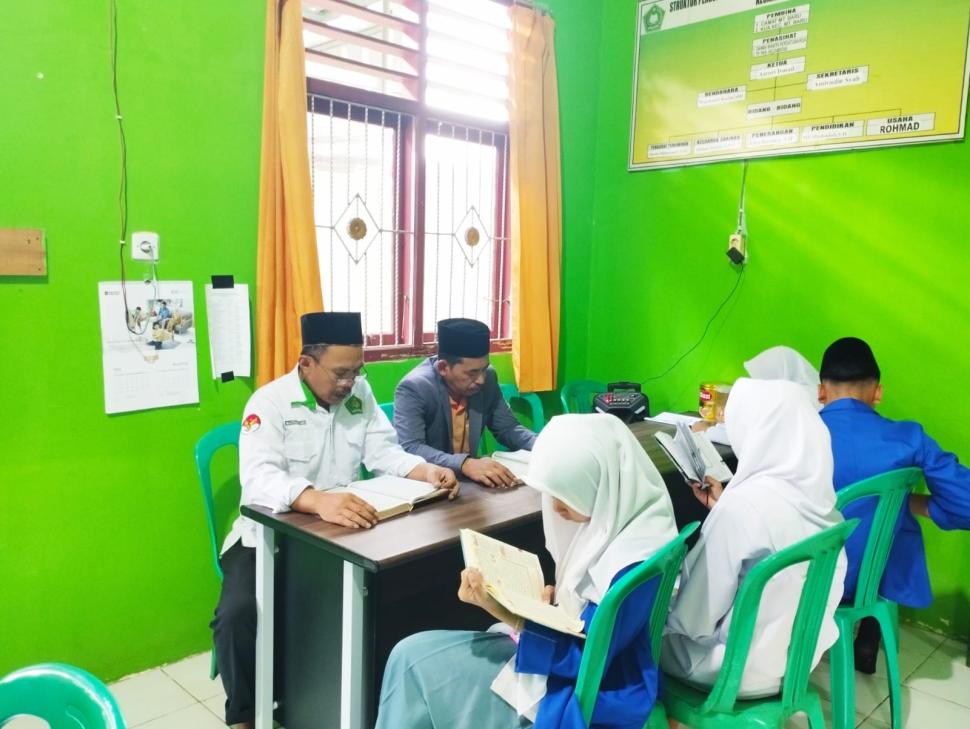 KUA Mataram Baru Giatkan Tadarus One Day One Juz, Capai Bacaan 15 Juz