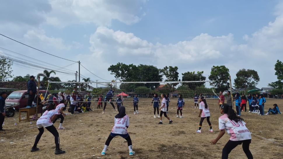 Gemilang di Peringatan HUT Ke-81 RI, Tim Voli Putra dan Putri MTs N 2 Lampung Timur Raih Juara I Kecamatan Raman Utara