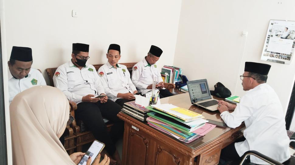 KUA Metro Kibang Berselawat dan Khatamkan Dala’il Al-Khayrat dan Berpartisipasi dalam Puncak Gerakan Nasional