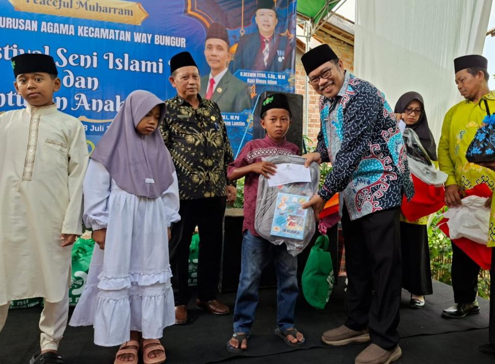 Muharam Penuh Makna, KUA Way Bungur Padukan Syiar Islam dan Kepedulian Sosial