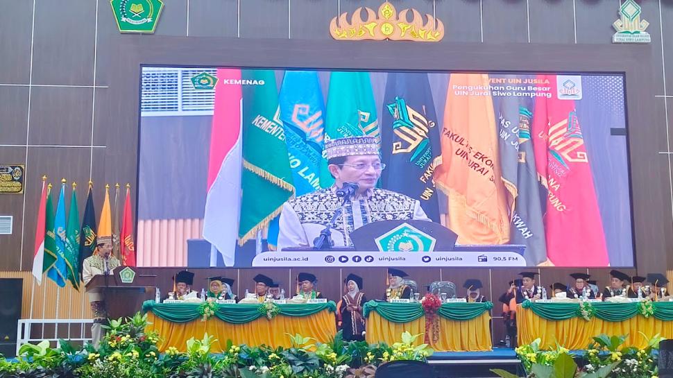 Endah Sari Dewi Wakili Ketua Ikatan Keluarga Alumni Hadiri Lounching UIN Jurai Siwo Lampung dan Pengukuhan Guru Besar oleh Menteri Agama RI