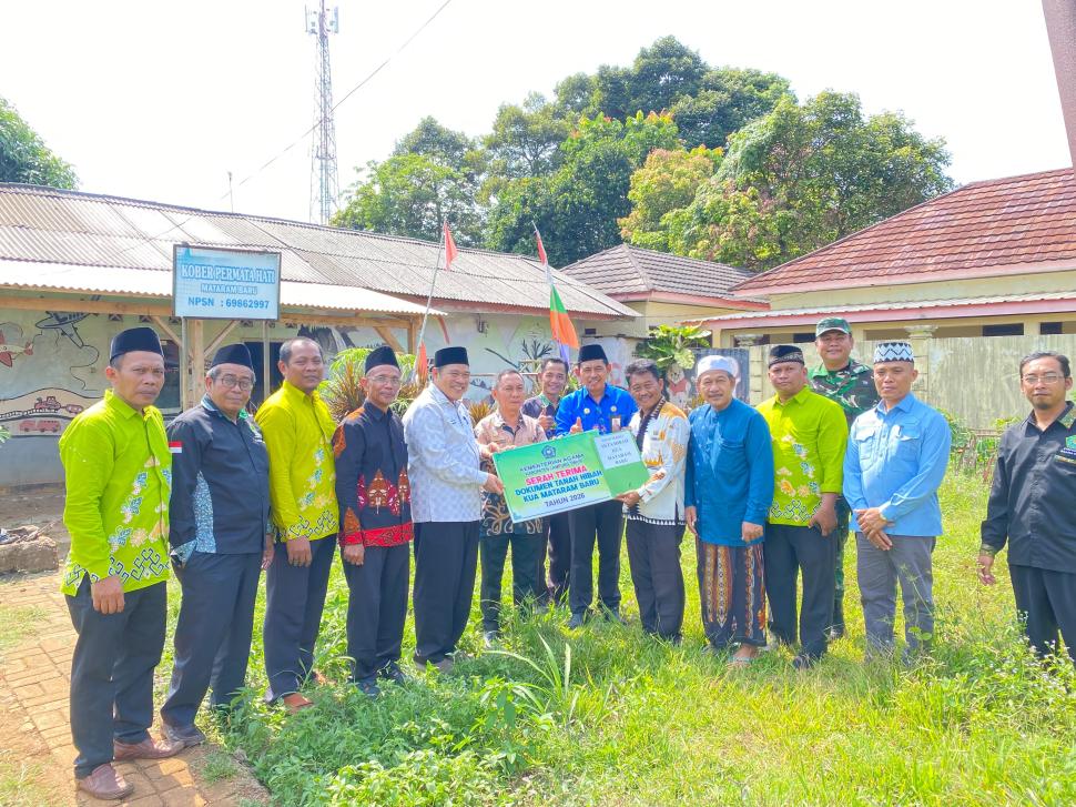 Kepala Kemenag Lampung Timur Tinjau Lahan Hibah Calon Lokasi Pembangunan KUA SBSN