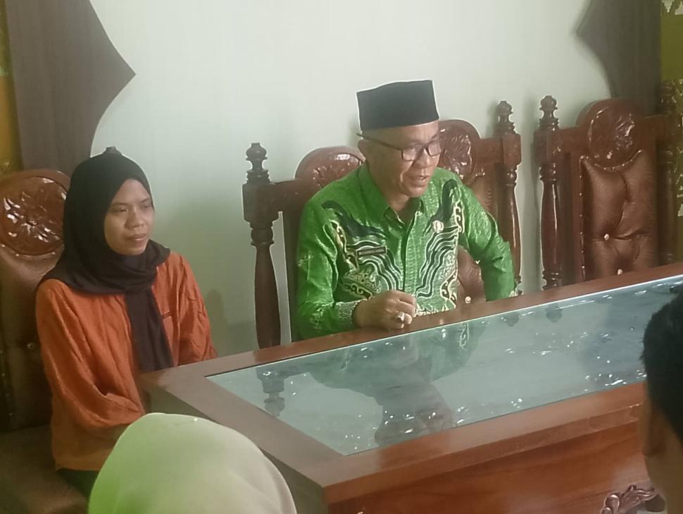 KUA Purbolinggo Berikan Bimbingan Perkawinan kepada Empat Pasang Calon Pengantin