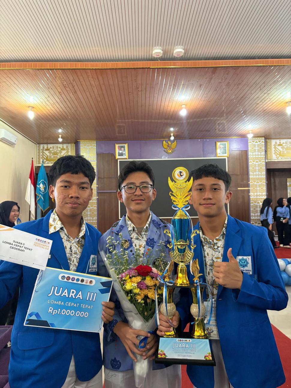 Tim Geografi MAN IC Lampung Timur Raih Juara 3 pada LCT Geofest Unila 2025