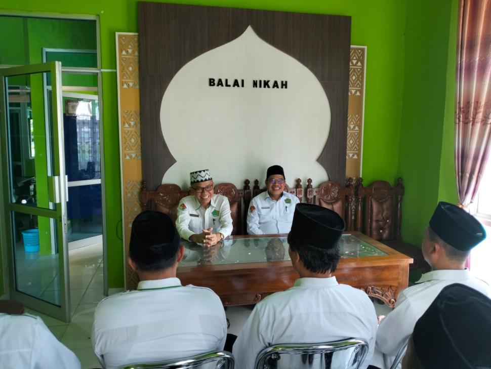 Penguatan Tugas dan Fungsi, Kepala Kemenag Lampung Timur Bina Jajaran KUA Purbolinggo