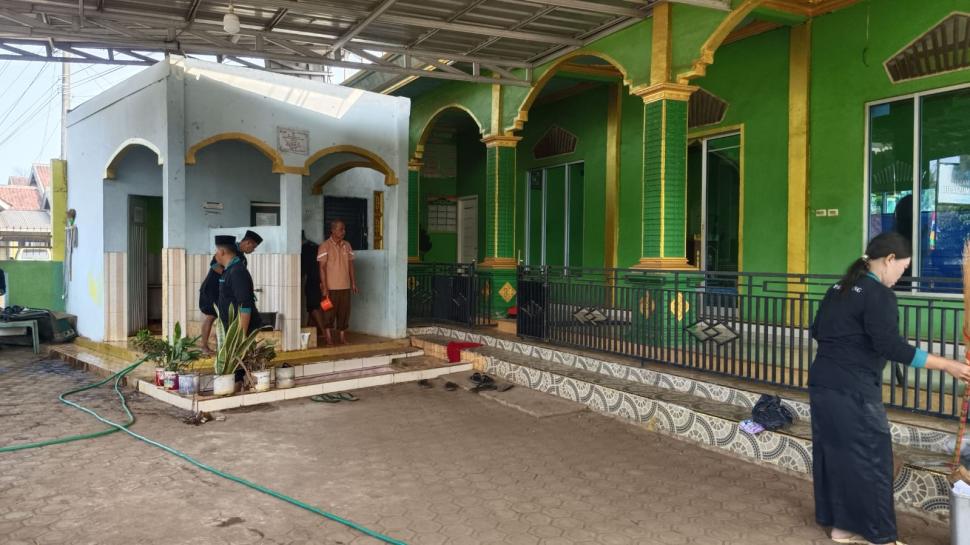 GEBER MAS Hadir di Bandar Agung, KUA Bandar Sribhawono Ajak Warga Rawat Rumah Ibadah