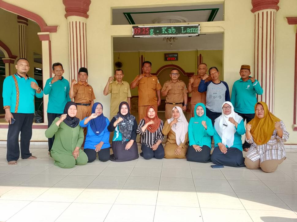 KUA Bumi Agung Ikuti Kick Off Serentak Geber Mas di Masjid Lempuyang Wangi