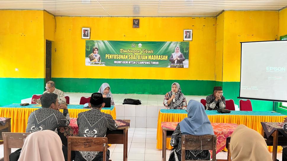 MGMP KKM MTsN 2 Lampung Timur Gelar Bimtek Penyusunan Soal Ujian Madrasah