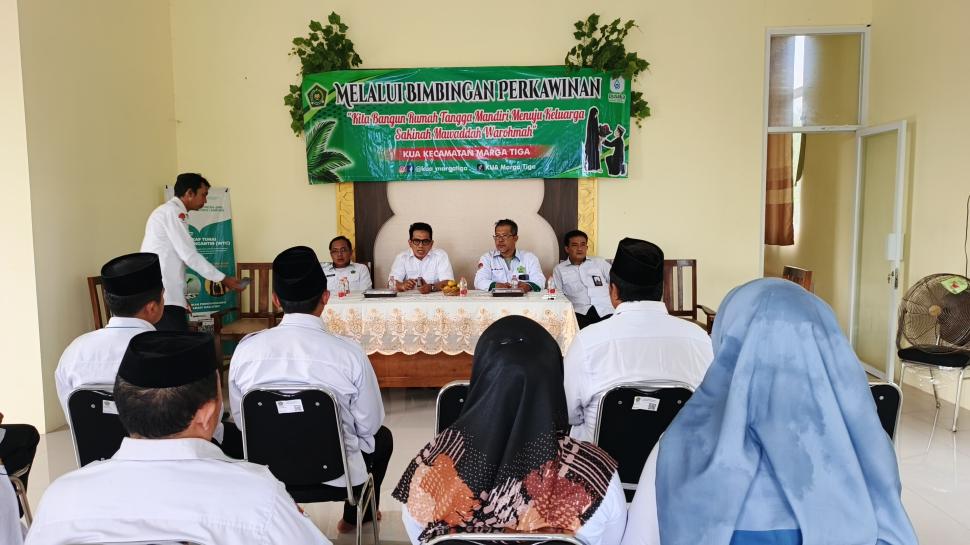 Kunjungan Kabid URAIS Kemenag Lampung di KUA Marga Tiga