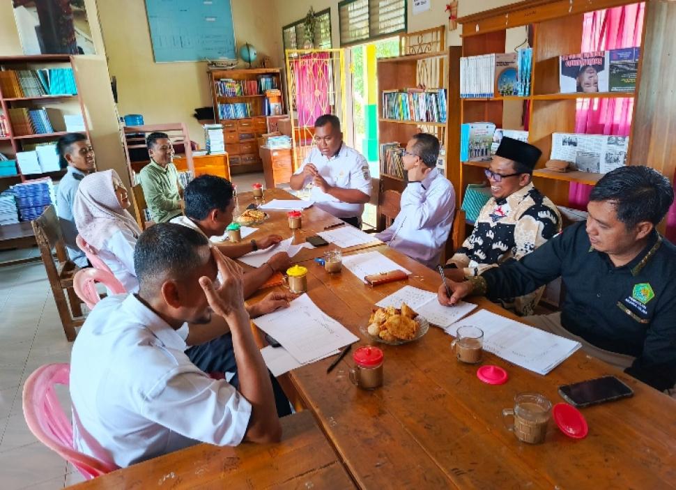 Pegawai KUA Way Bungur Hadiri Rapat Persiapan Karnaval