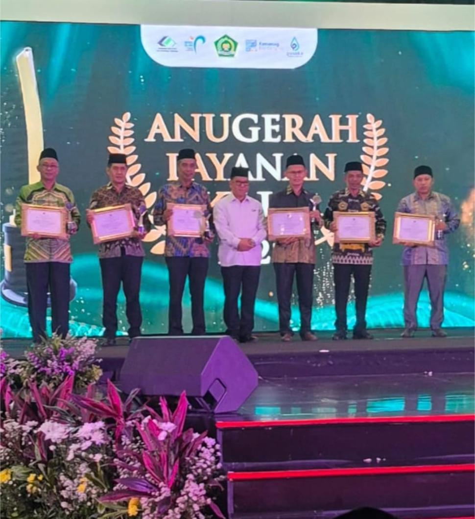 KUA Batanghari Raih Penghargaan pada Anugerah Layanan KUA 2025