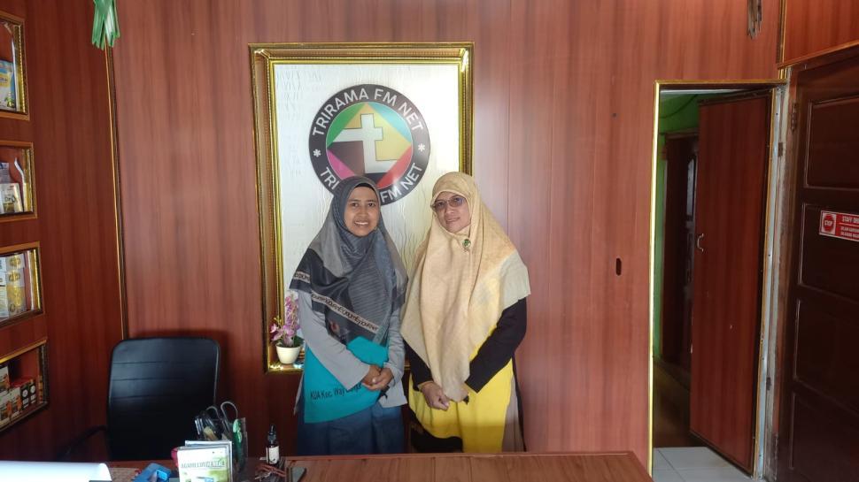 Dua Pegawai KUA Way Bungur Lakukan Rekaman Pamungkas di Radio Trirama