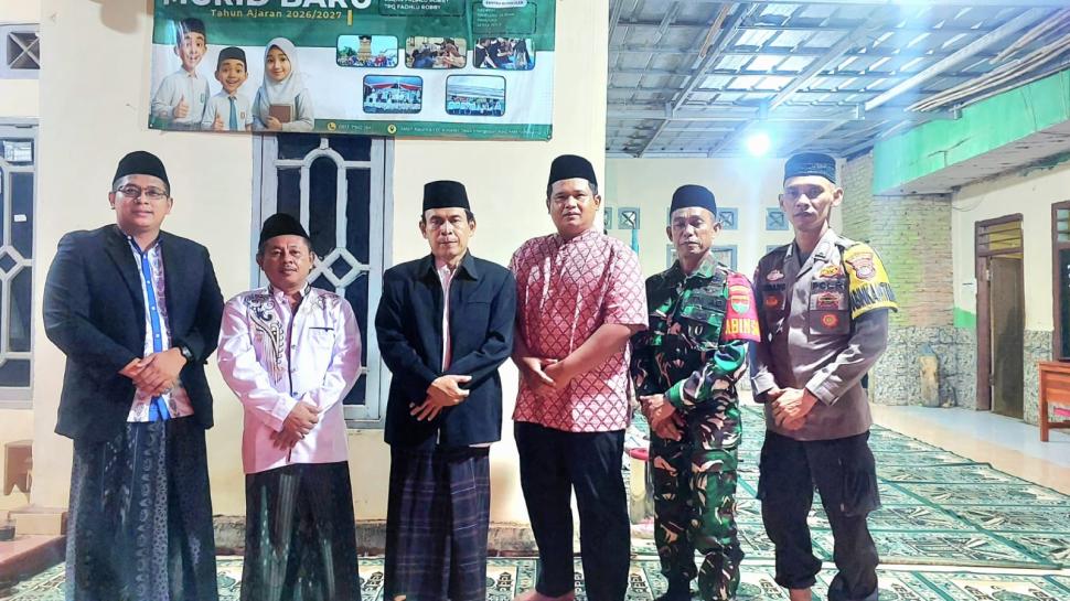 KUA Metro Kibang Dukung Syiar Al-Qur'an Melalui Kehadiran pada Haflah Akhirussanah
