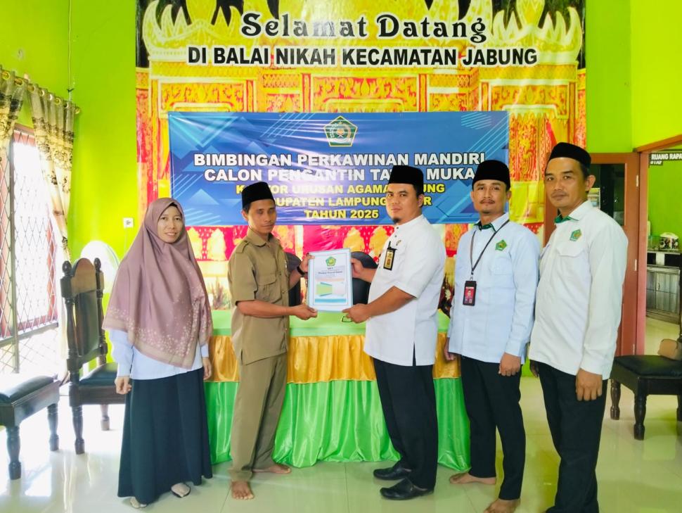 Dorong Tertib Administrasi Rumah Ibadah, KUA Jabung Serahkan ID Masjid Nurul Iman Desa Jabung