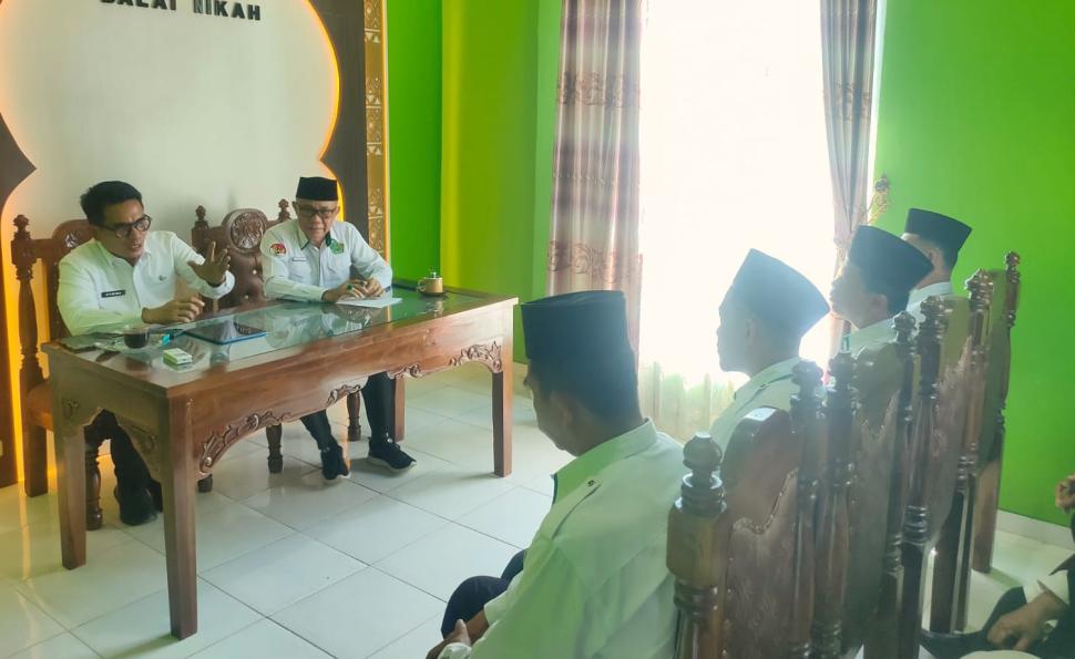 Tinjau Renovasi KUA Purbolinggo, Kakan Kemenag Dorong Peningkatan Sarana dan Kualitas Layanan