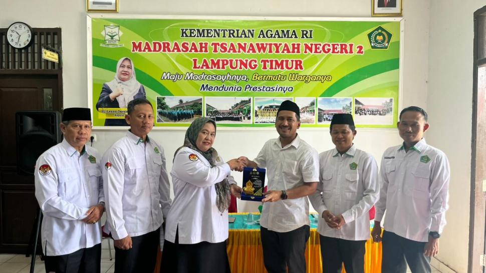 MTsN 2 Lampung Timur Gelar Pelepasan Mahasiswa Asistensi Mengajar UIN Jurai Siwo Lampung