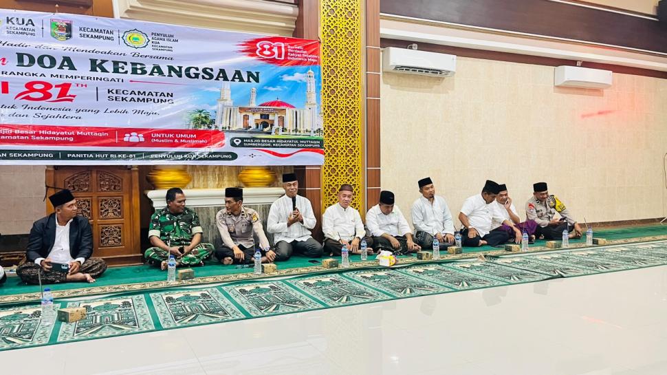Kepala KUA Sekampung dan Jajaran Hadiri Dzikir dan Do’a Kebangsaan di Masjid Hidayatul Muttaqin Sumber Gede