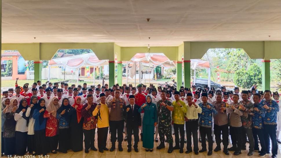 KUA Mataram Baru Dukung Pengukuhan Paskibra Kecamatan, Perkuat Semangat Generasi Muda