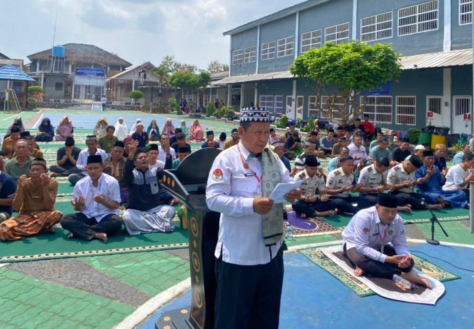 Ikhtiar Memohon Rahmat Allah, Penyuluh Agama Kemenag Lampung Timur Gelar Salat Istisqa di Rutan Sukadana