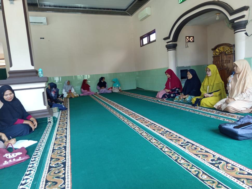 KUA Pekalongan Laksanakan Penyuluhan dan CKG di Kalibening dan Adirejo