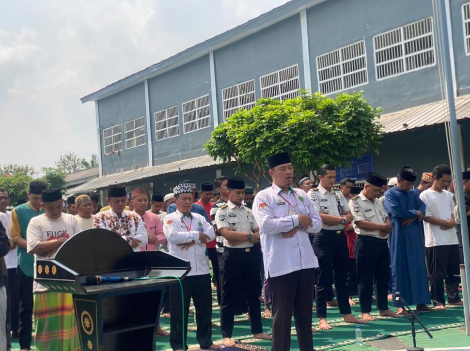 Pembinaan Rutin penyuluh agama Islam Lampung timur, warga binaan laksanakan sholat istisqa