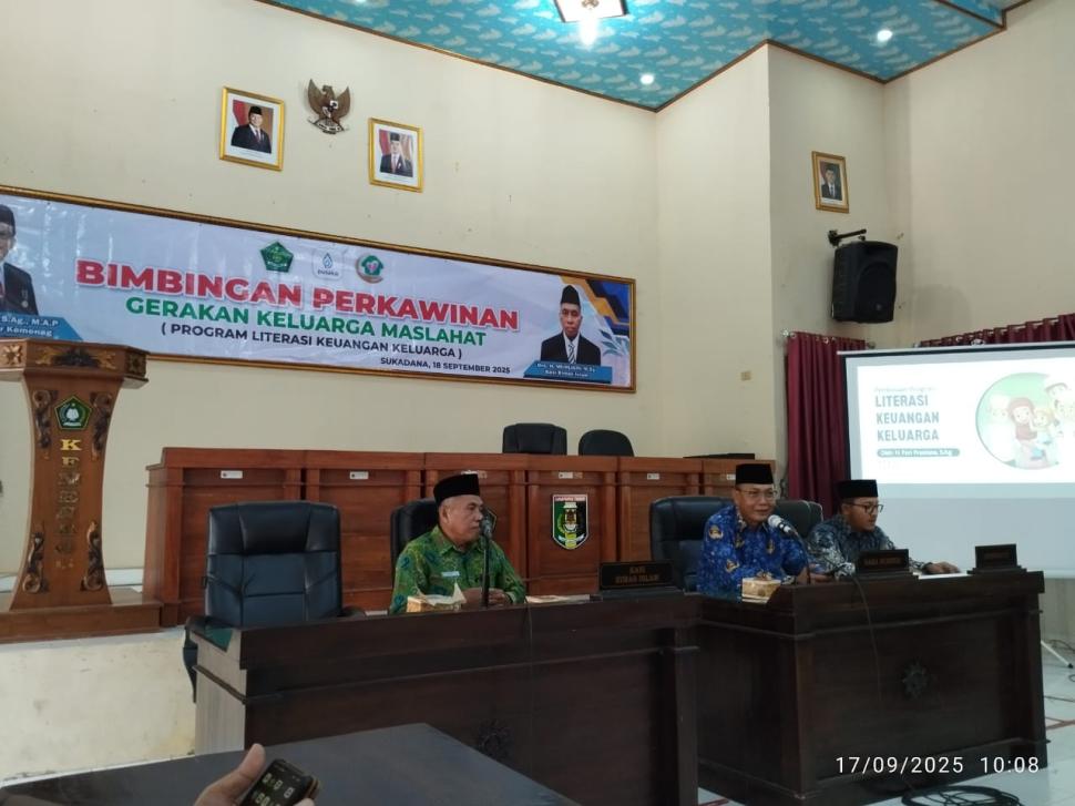 Kepala KUA Sekampung Udik Jadi Narasumber Literasi Keuangan Keluarga
