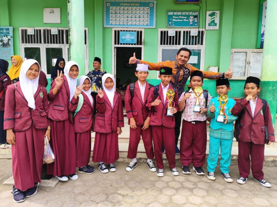 Generasi Qur’ani Berprestasi, Tiga Siswa MIN 1 Lampung Timur Melaju ke Tingkat Kabupaten MT2QM