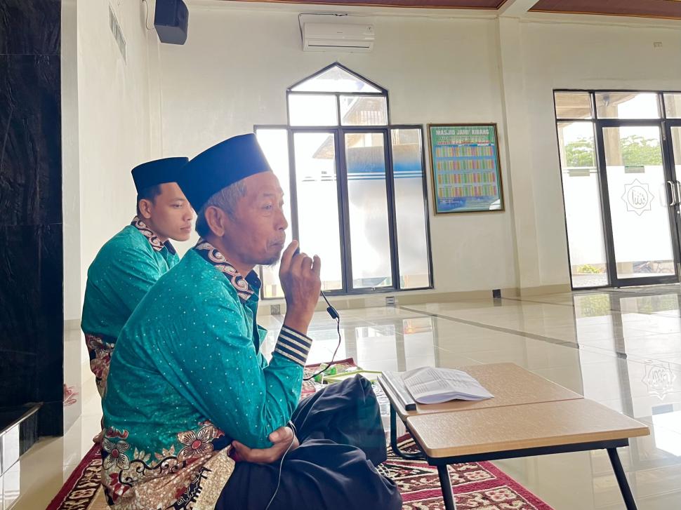 Perkuat Keimanan dan Kepedulian Sosial, KUA Metro Kibang Berikan Pembinaan di Majelis Taklim Saadatun Nisa