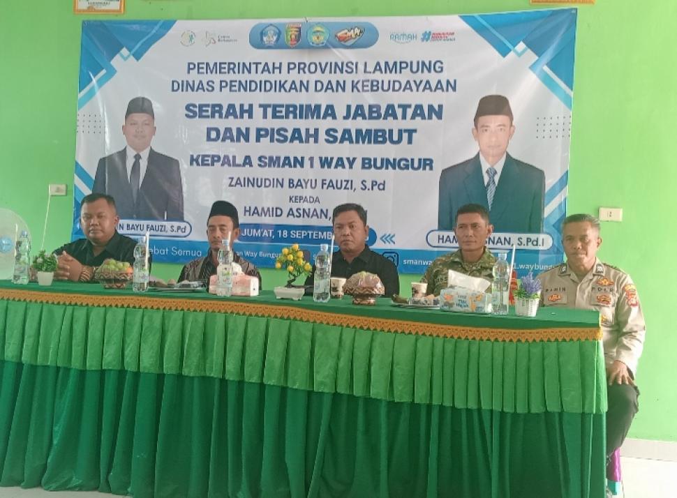 Pegawai KUA Way Bungur Hadiri Serah Terima Jabatan dan Pisah Sambut Kepala SMA Negeri 1 Way Bungur