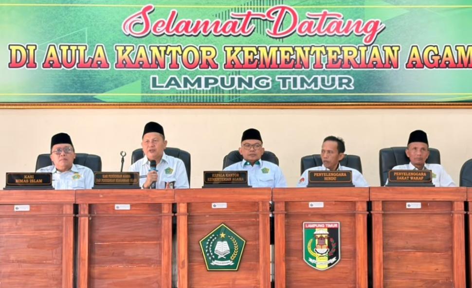 Perkuat Disiplin ASN dan Matangkan Program Hari Santri dalam Apel Pagi Kemenag Lamtim