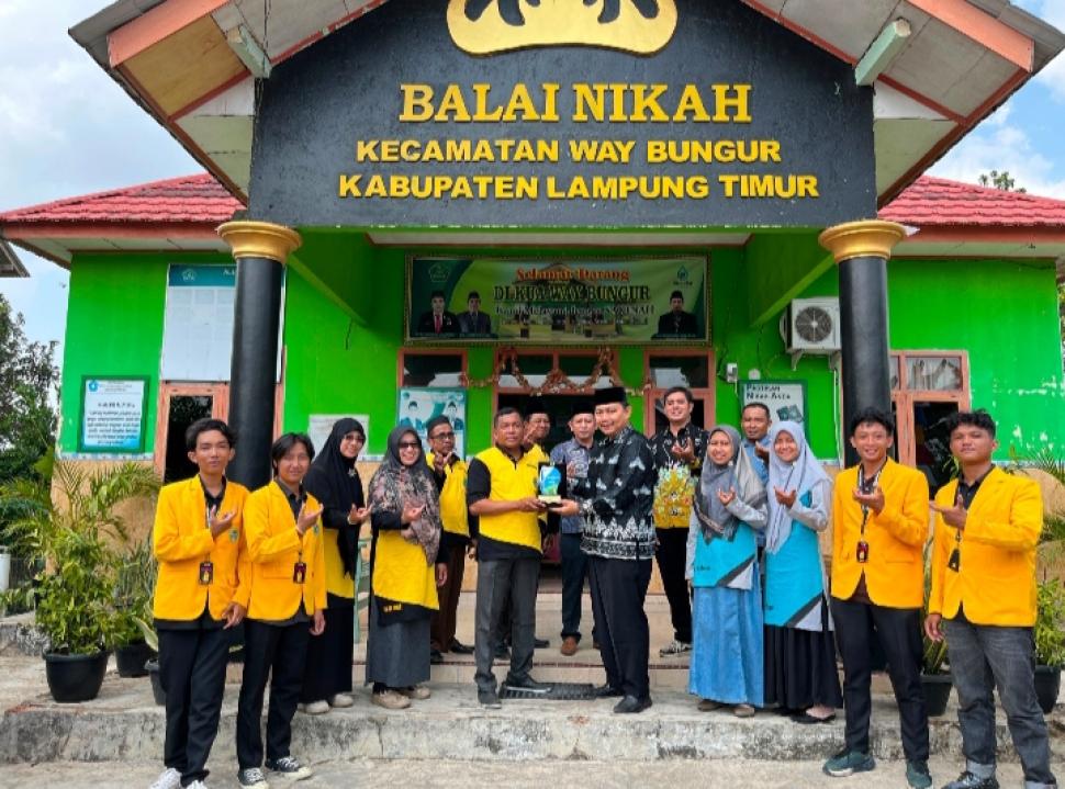 Masa Magang Berakhir, DPL Jemput Mahasiswa UNU Lampung di KUA Way Bungur