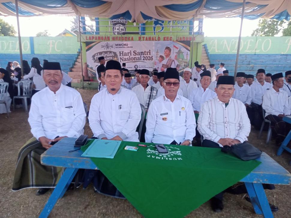 Upacara Hari Santri Nasional 2026 di Pematang Tahalo Berlangsung Khidmat, Kepala KUA Jabung Pimpin Doa