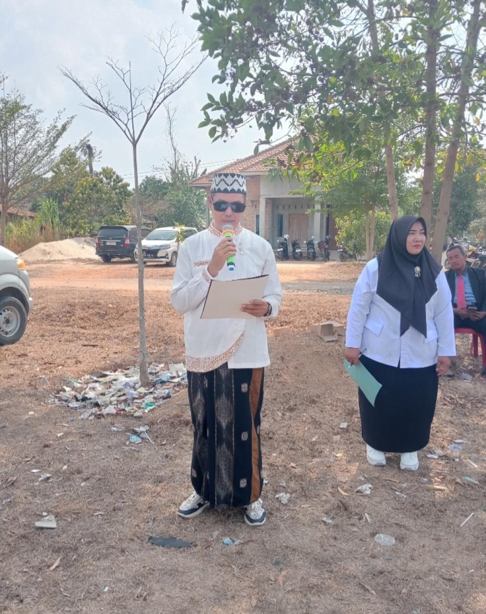 Penyuluh Agama Islam Pimpin Doa pada Upacara Hari Santri Nasional 2026