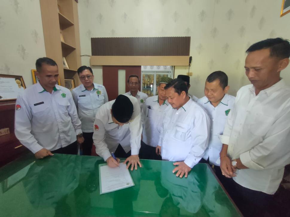 Dukung Peningkatan Layanan Jemaah, Kemenag Lampung Timur Serahkan Aset Rp3,2 Miliar kepada Kementerian Haji dan Umrah