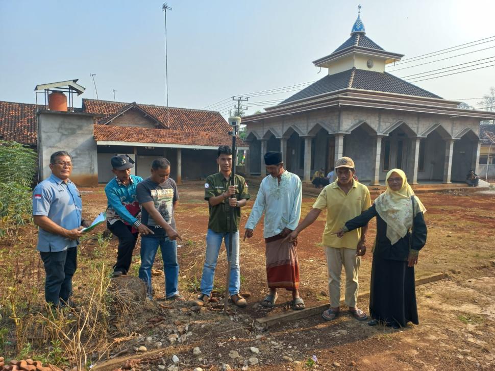Langkah Menjaga Aset Umat, KUA Bandar Sribhawono Ukur Lima Titik Tanah Wakaf