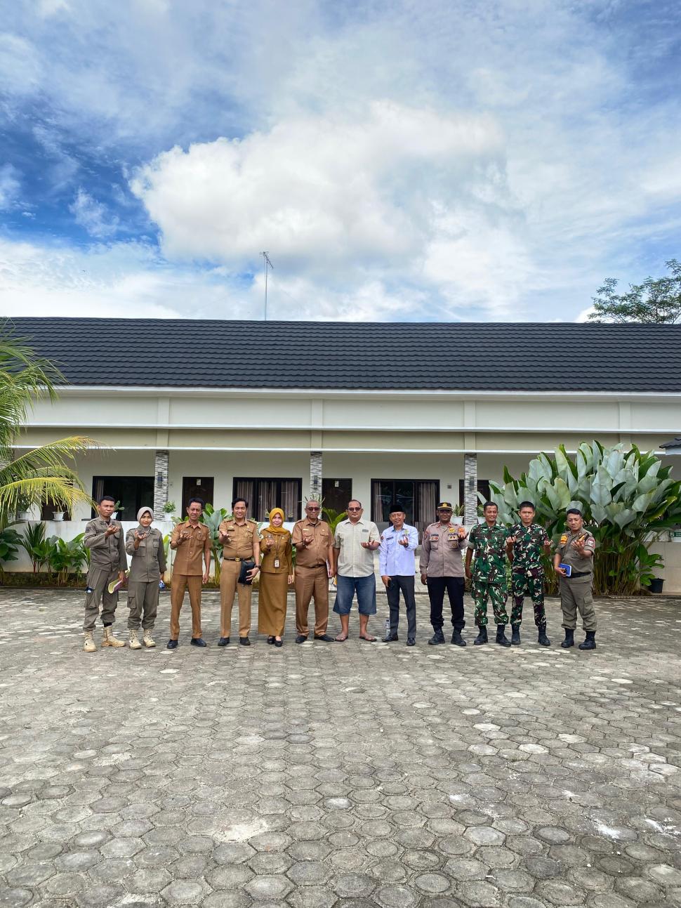 Sinergi Forkopimcam dan KUA Labuhan Ratu Monitoring Tempat Usaha Hotel dan Kuliner
