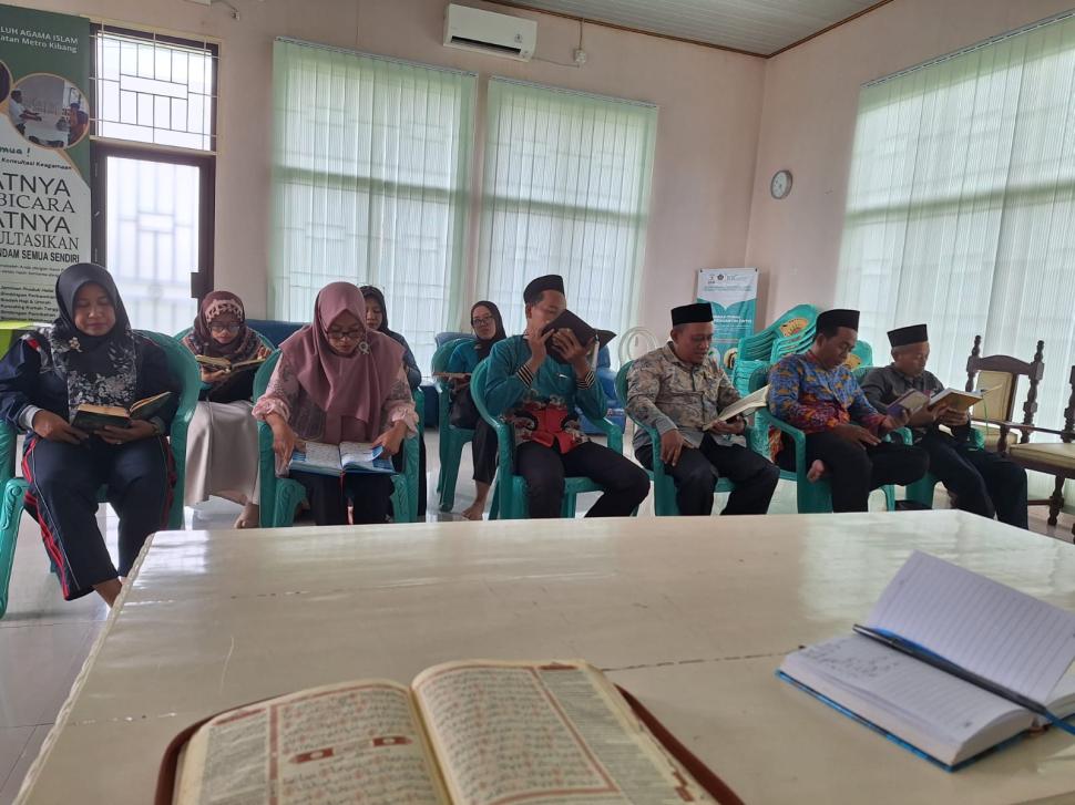 KUA Metro Kibang Awali Aktivitas Pasca Idul Fitri dengan Tadarus Al-Qur’an Bersama