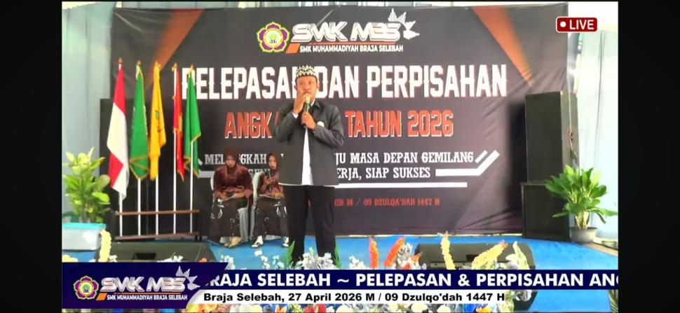 Kepala KUA Braja Selebah Hadiri Pelepasan Siswa