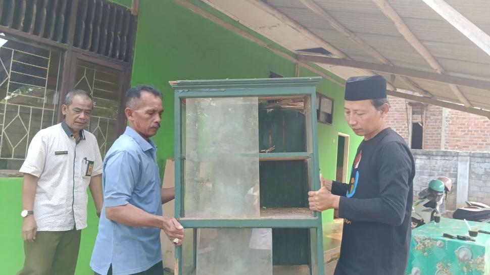 KUA Bandar Sribhawono Gelar Giat Bersih, Wujudkan Lingkungan Kerja yang Tertib dan Nyaman