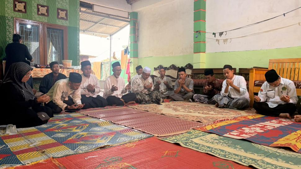 Kepedulian yang Menguatkan, Keluarga Besar Kemenag Lampung Timur Doakan Keluarga yang Berduka