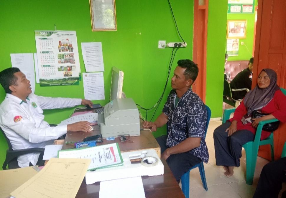 Penghulu KUA Way Bungur Berikan Konsultasi Pernikahan Kepada Warga Desa Kali Pasir