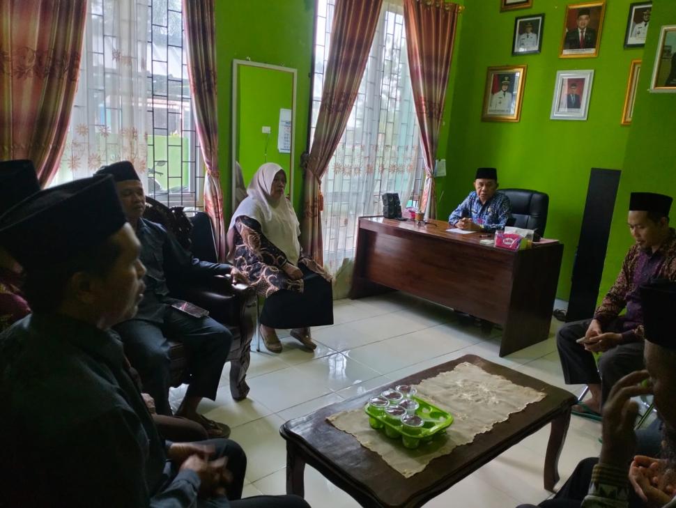 KUA Purbolinggo Laksanakan Istighosah untuk Kesembuhan Ibunda Munasikah Binti Abu Yamin