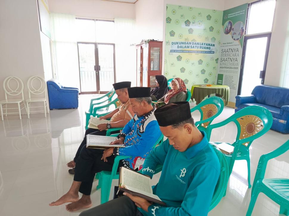 Perkuat Spiritualitas Pegawai, KUA Metro Kibang Gelar Tadarus Rutin