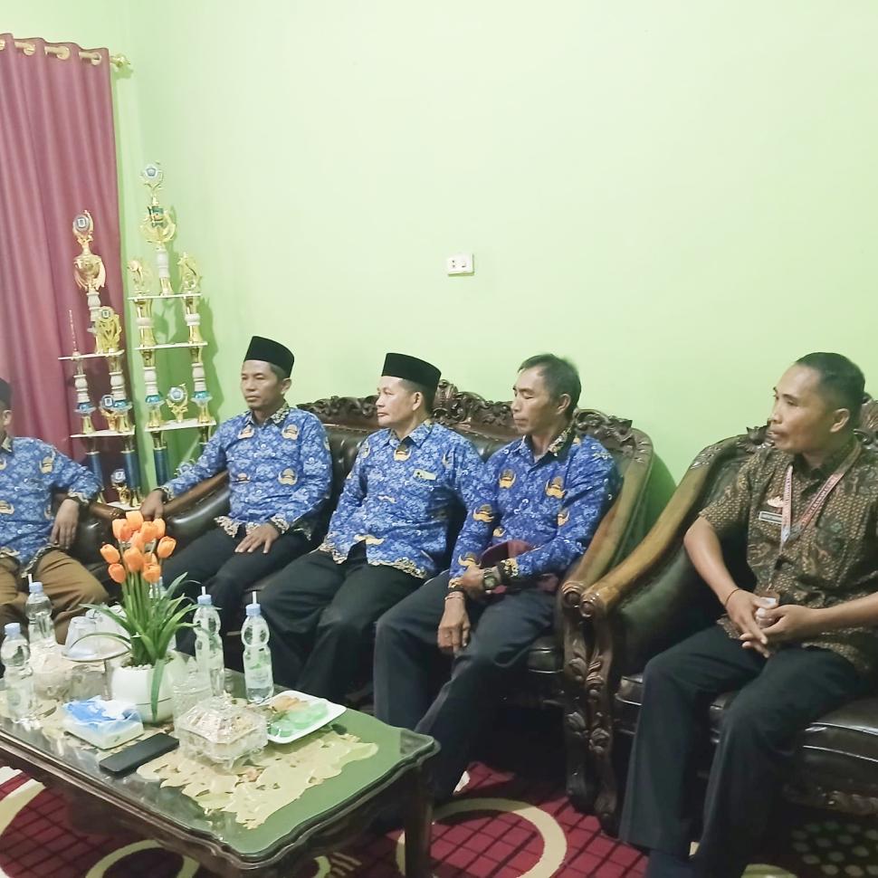 KUA Raman Utara Jalin Silaturahmi dan Koordinasi Pengaturan Jadwal BRUS di SMKN 1 Raman Utara