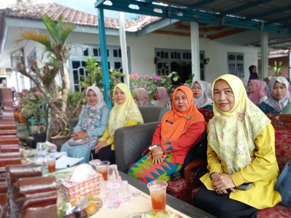 Penyuluh Agama Islam Pekalongan Hadir di Tengah Jamaah Pengajian Al-Barokah
