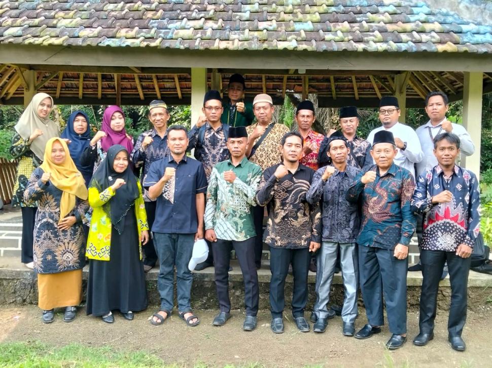Kasi Penmad dan Ketua KKM MIN 3 Bersinergi pada Rakor Perdana KKM MIN 3 Lampung Timur